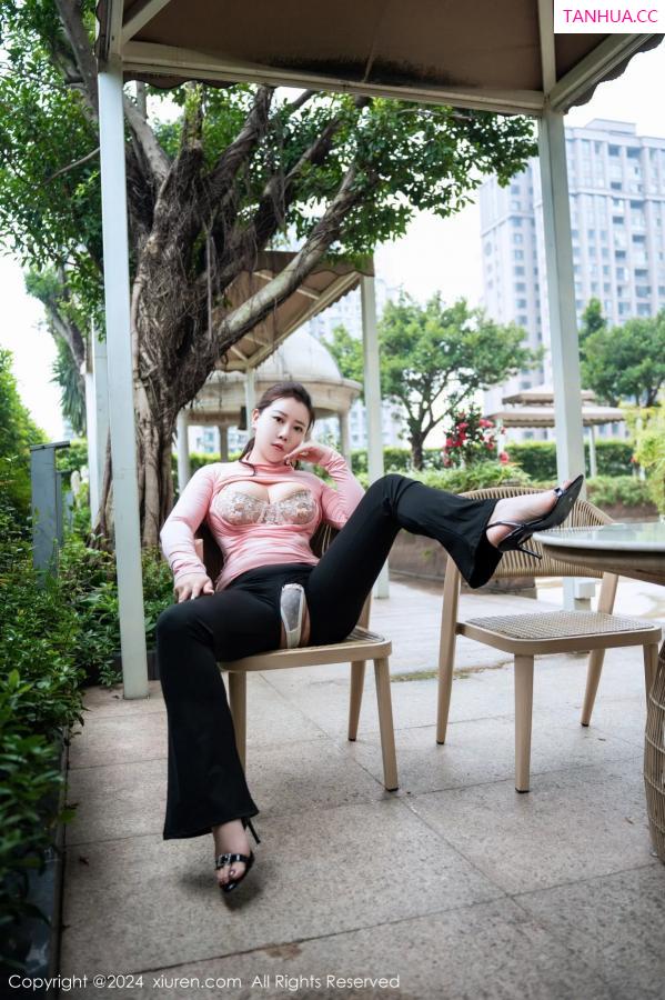 王格 王婉悠 [XiuRen]高清写真图 2024.01.11 No.7943 王婉悠Queen 丰腴美臀第12张图片